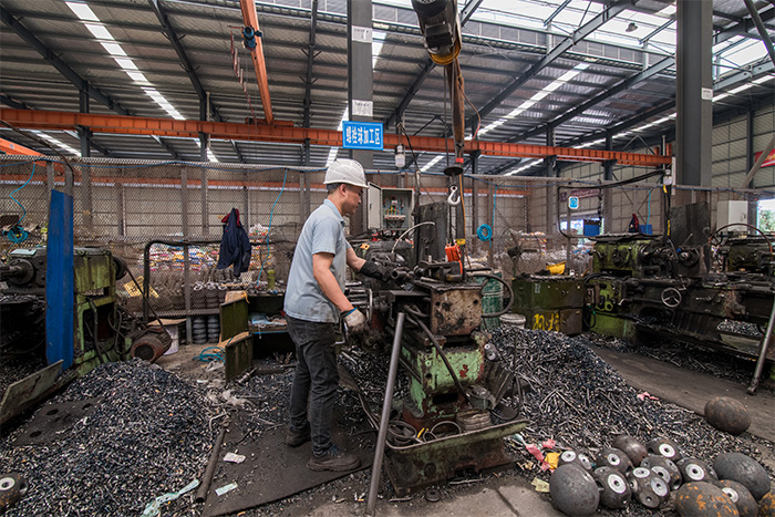 厦门网架配件-螺栓球加工车间